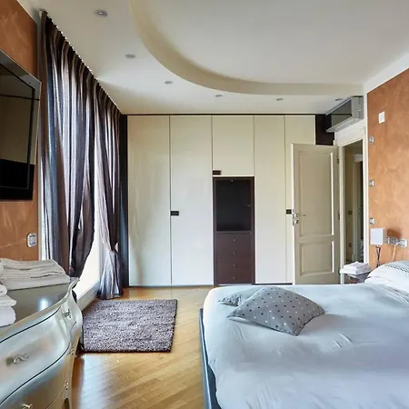 Silver Villa *